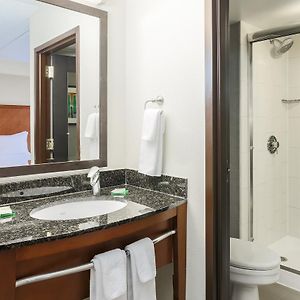 Upper Floors King Room